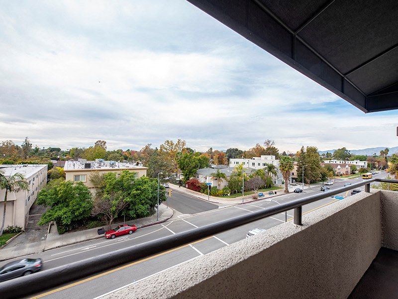 Vue at Laurel Canyon Image 15