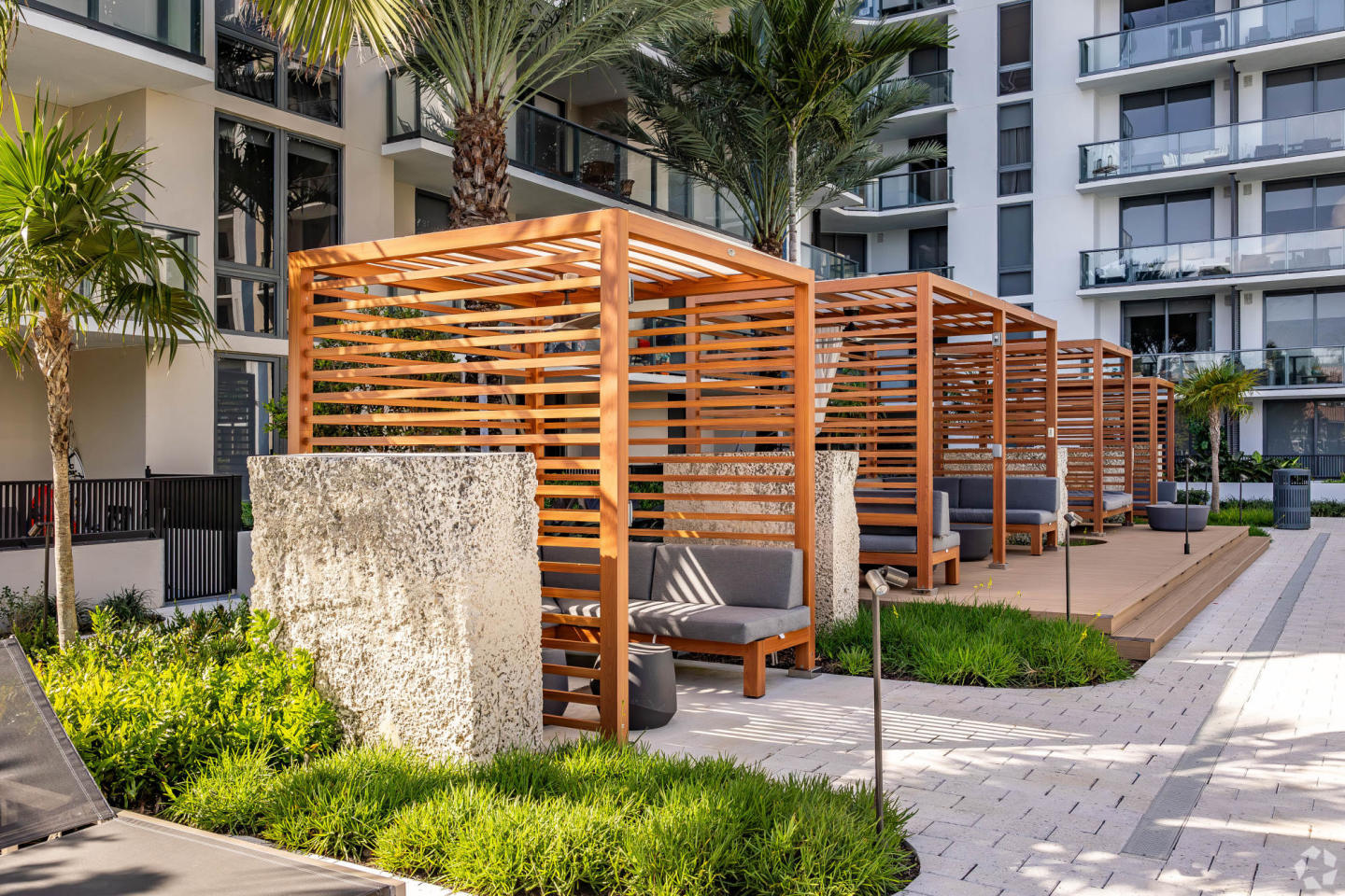 Avion Riverwalk Image 12