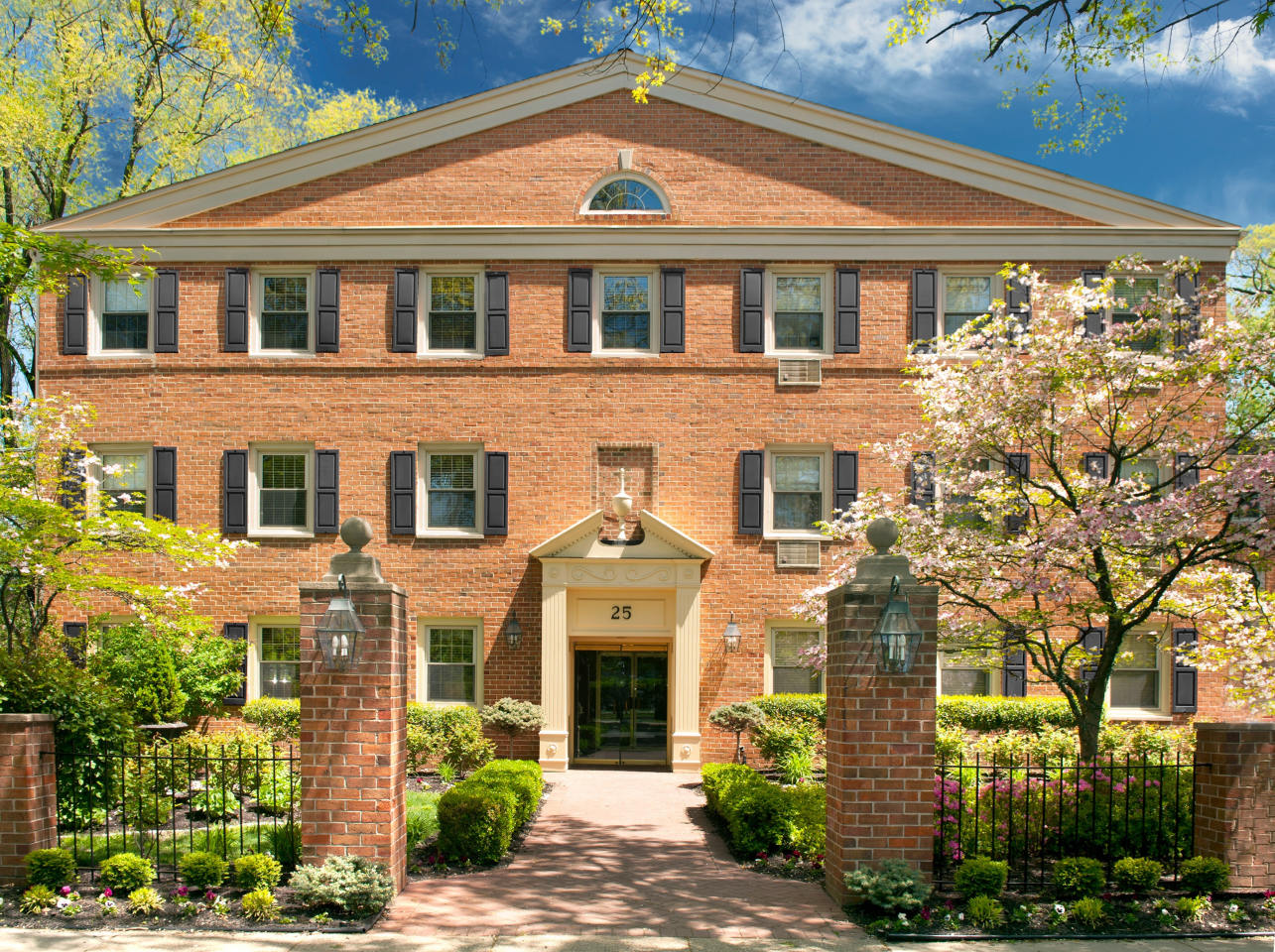 Chestnut House Image 16