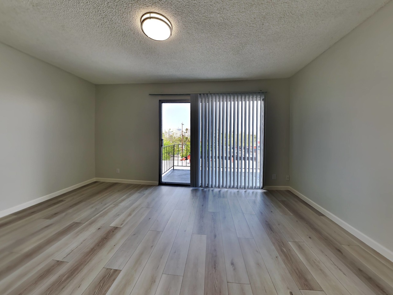 425 East 18th Image 12