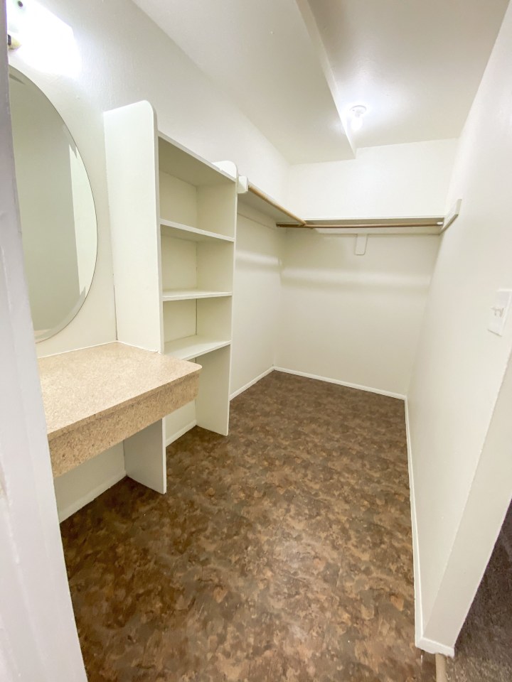 Evergreen Village Apartments & Townhomes Image 19