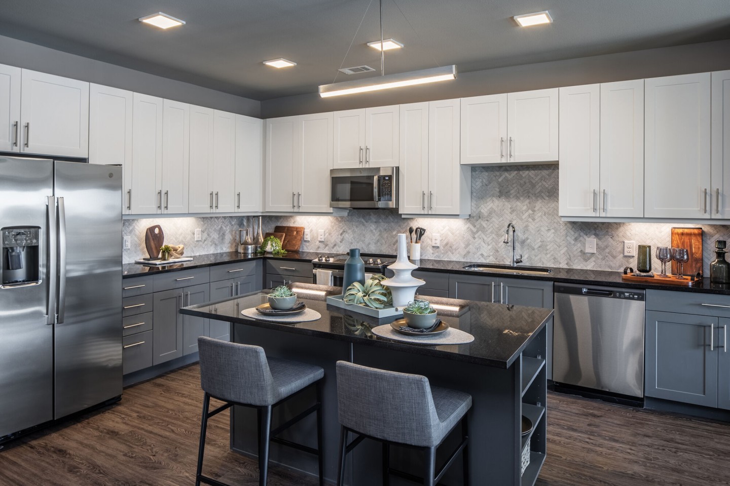 880 Lyn Image 53