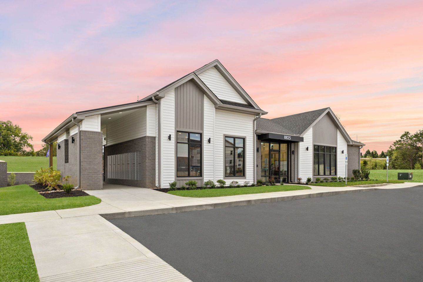 Smyrna Village Apartments Image 2
