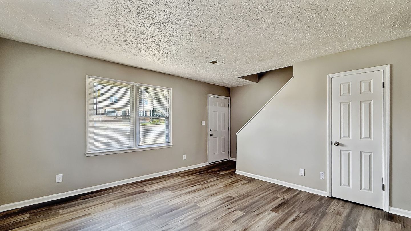 Holly Hills Image 19