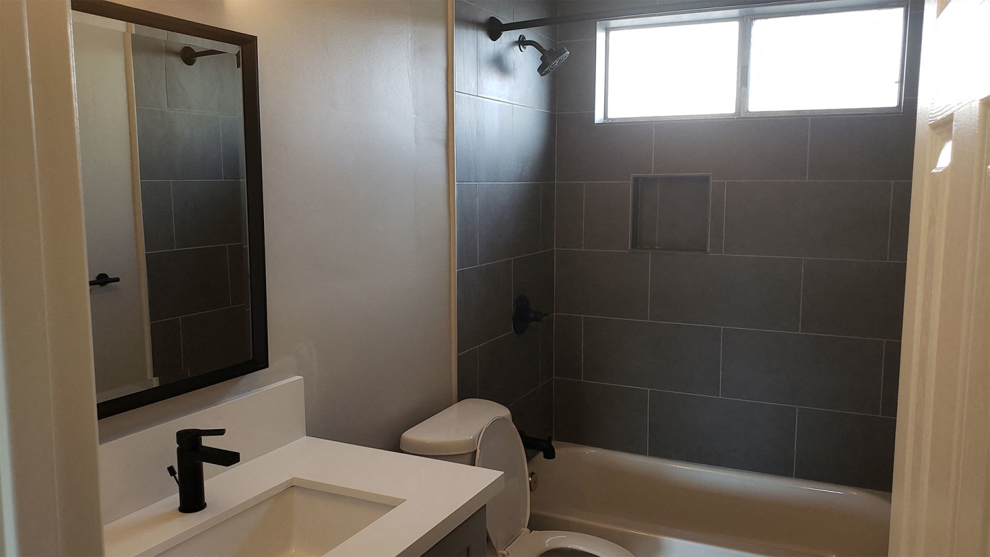 624 W Wilson Ave Image 10