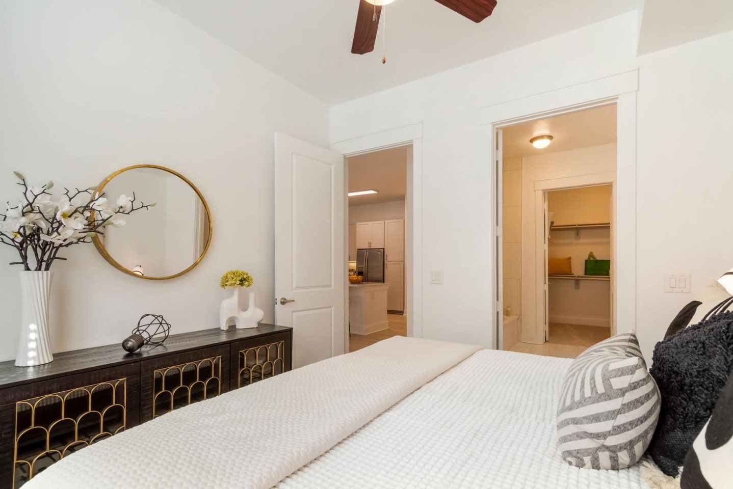 Allure Apartments Image 11