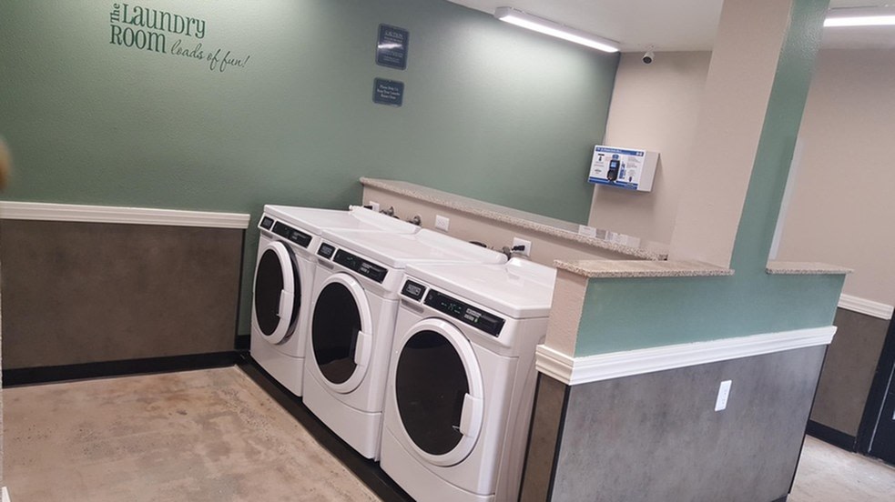 Pinewood Place Apartments Image 15