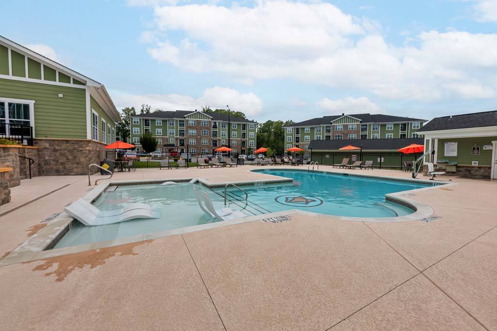 Affordable Housing - Luxury Apartments at Foxwood Image 9