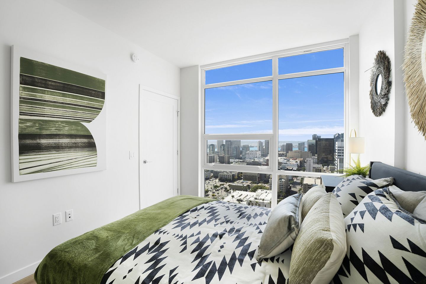 Broadway Towers Image 33