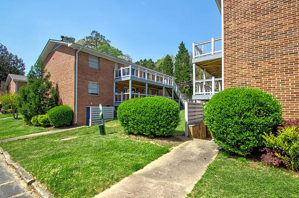 The Vic at Buckhead Image 4