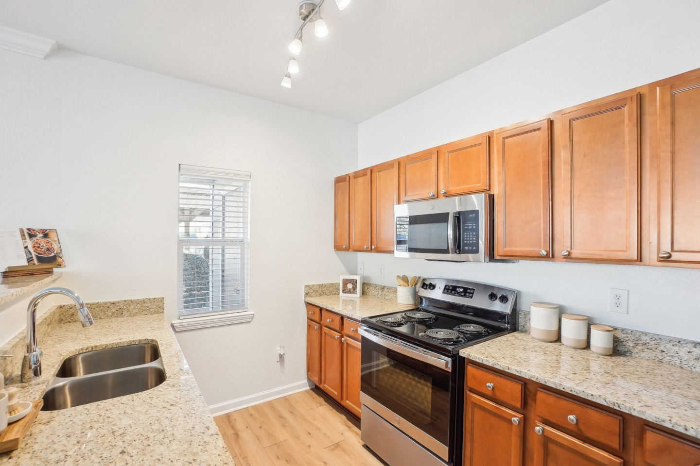 Greystone at Widewaters Image 8