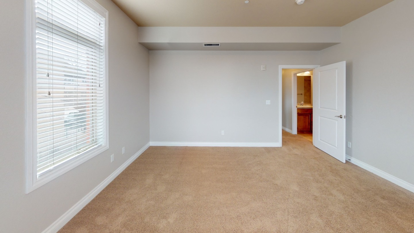 1284 Downing Image 21