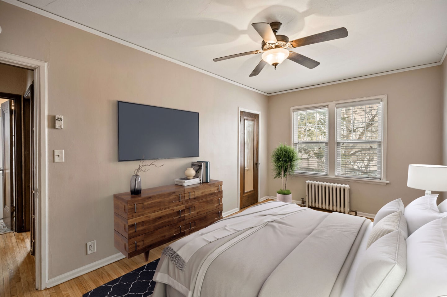 Rustic Lodge Apartments Image 15
