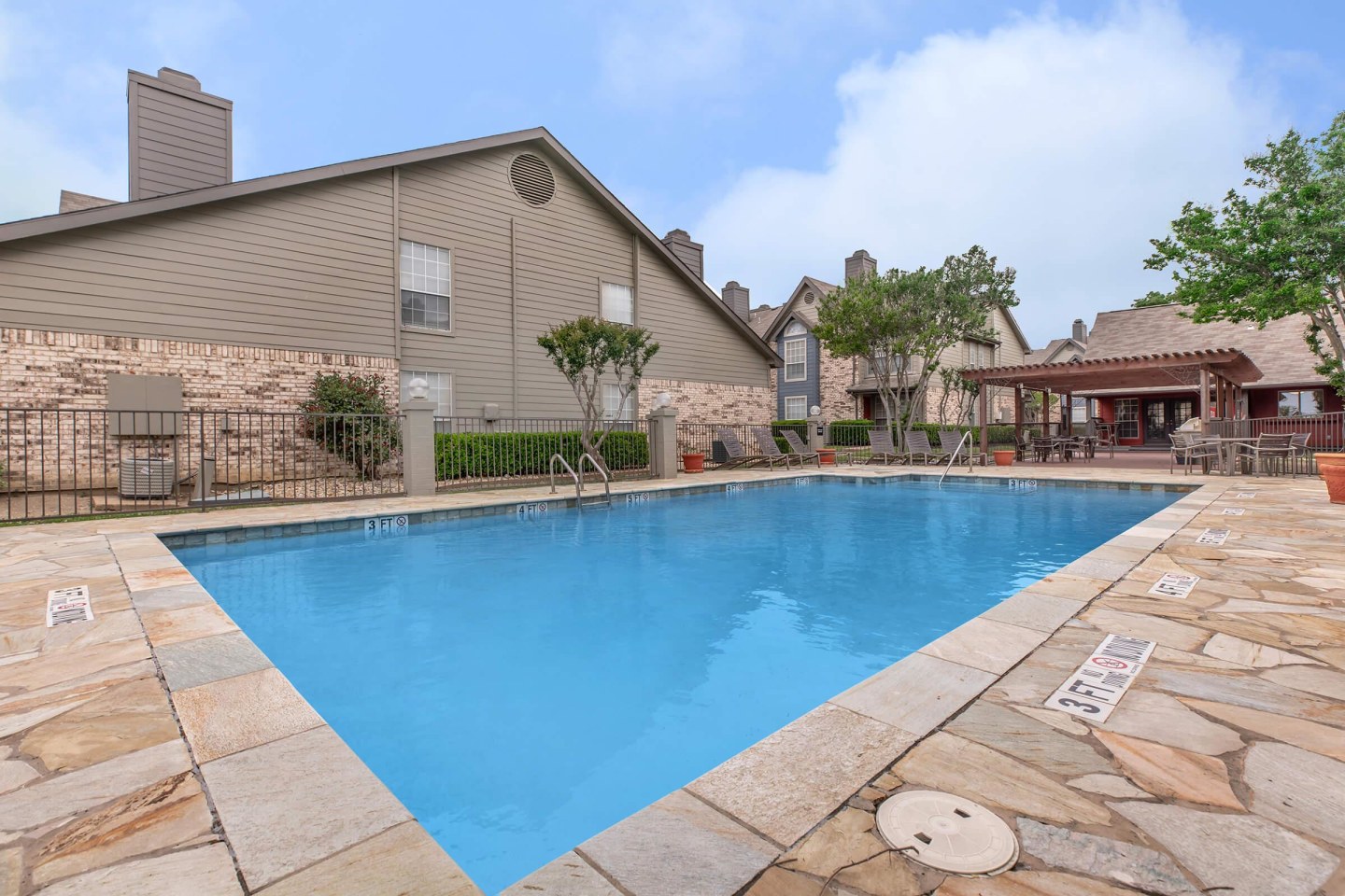 Plano Park Townhomes Image 9