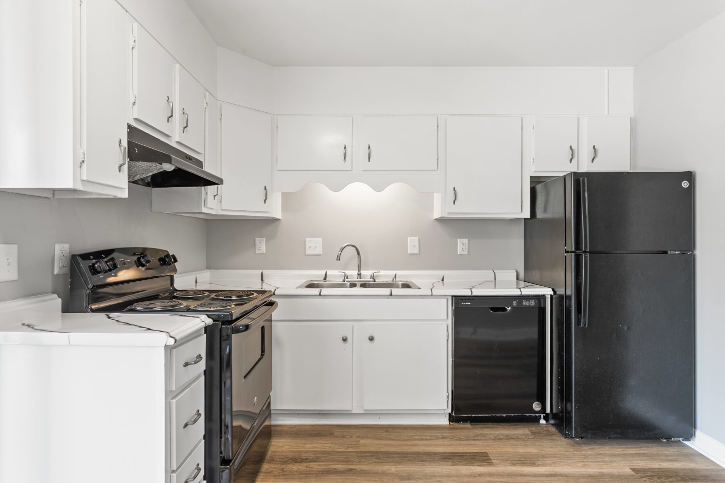 Meadowview Apartments and Townhomes Image 16