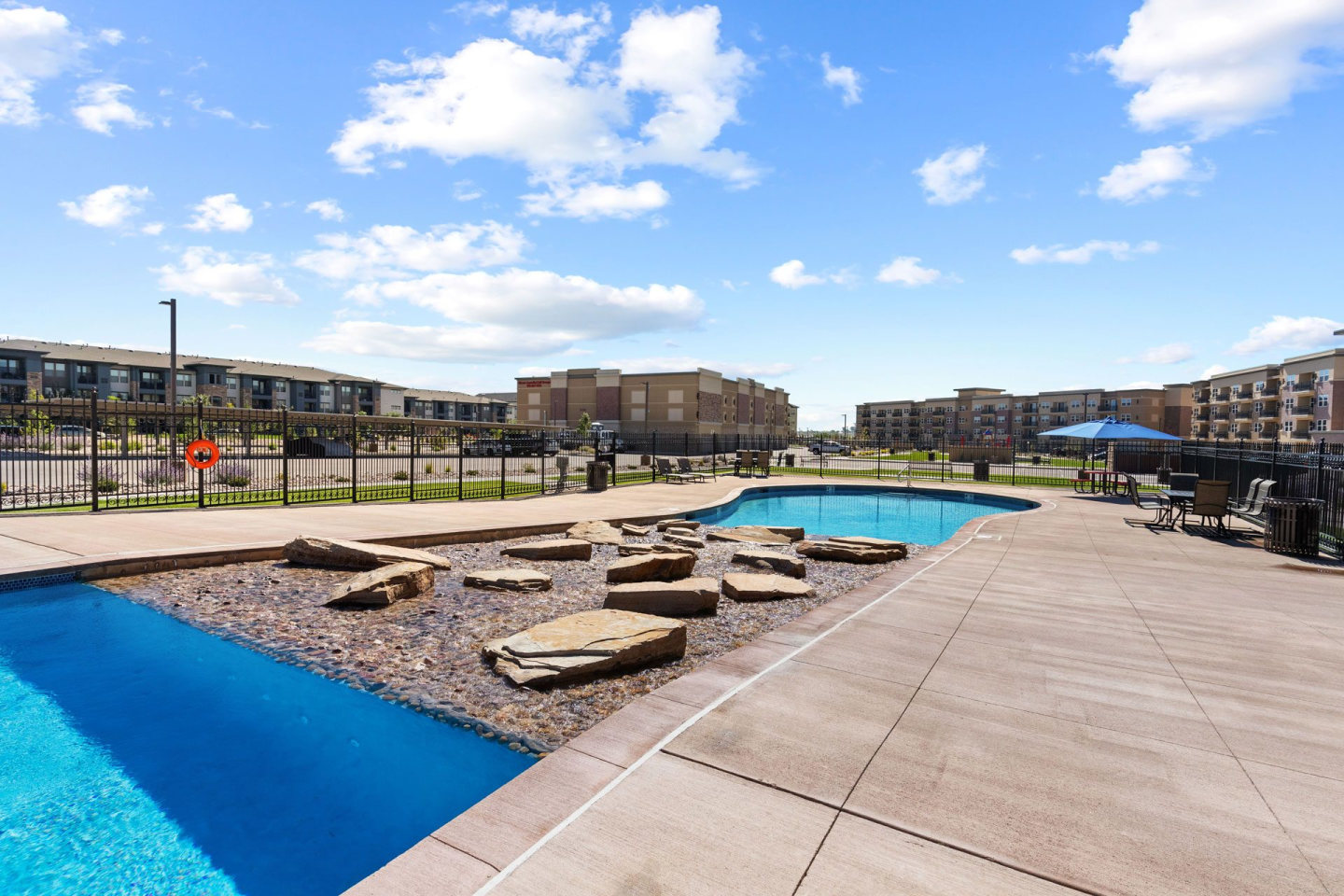 Johnstown Plaza Apartments Image 11