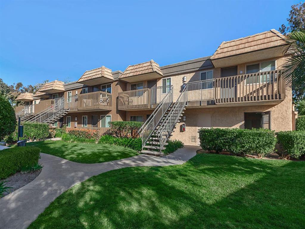 Bluffs at Carlsbad Apartments Image 49