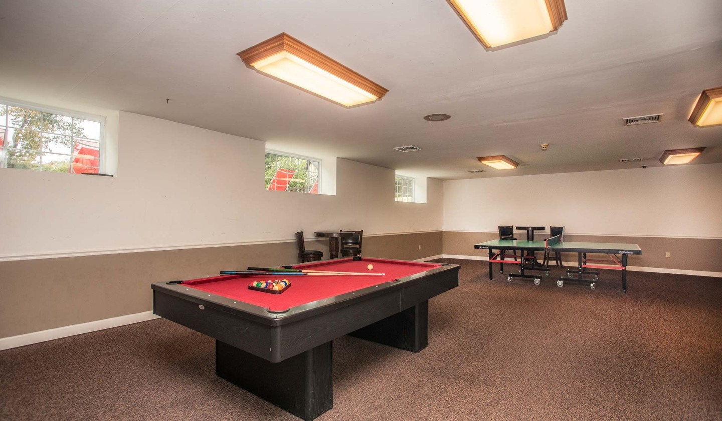 Royal Crest Estates Apartments Image 15