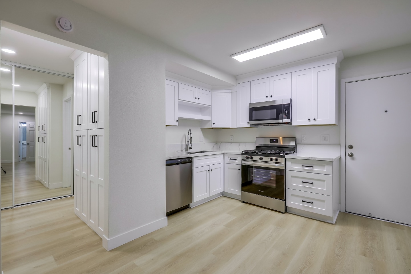 VIVA Apartment Homes Image 21
