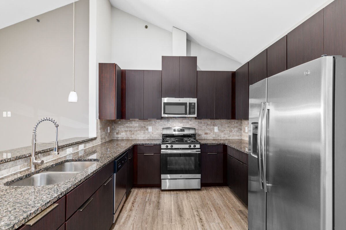 Encore Townhomes I Image 14