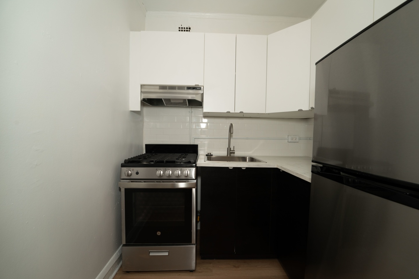 515 West Briar Image 22