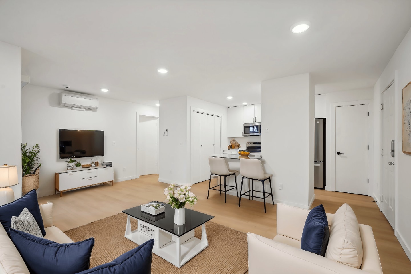 Emerald Place Image 1