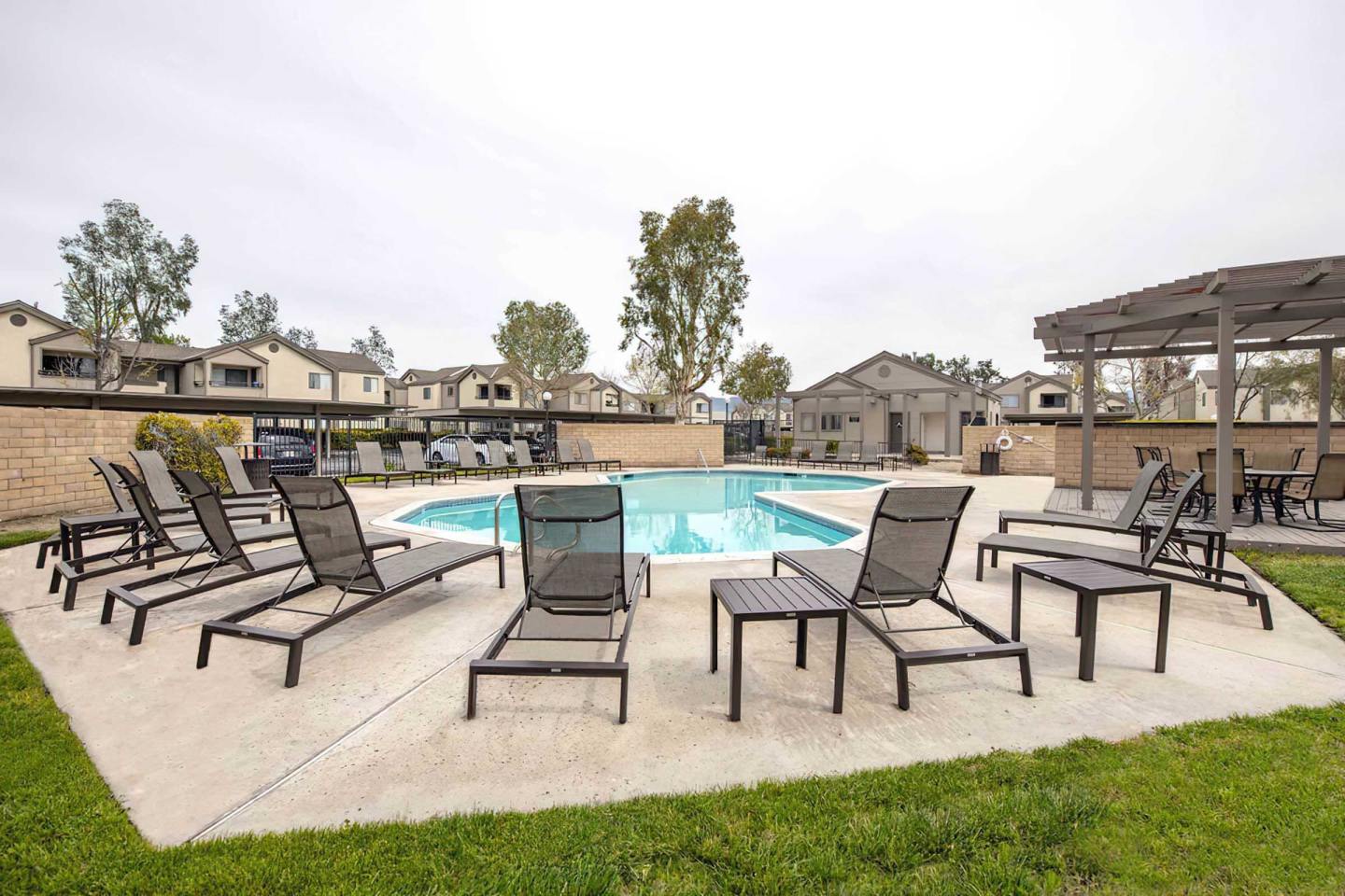 Shadow Canyon Apartments Image 1