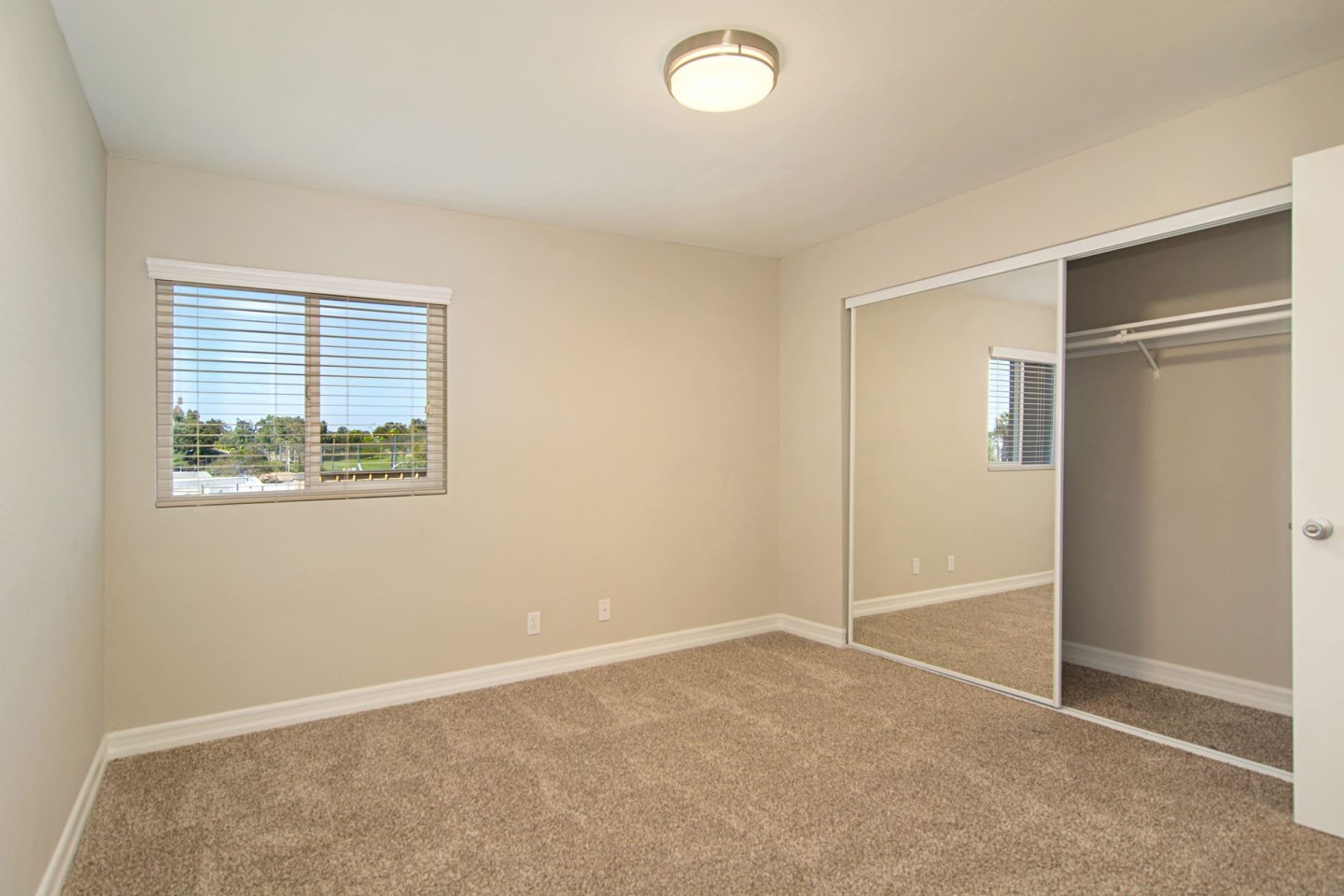 Pacific Cove Image 18
