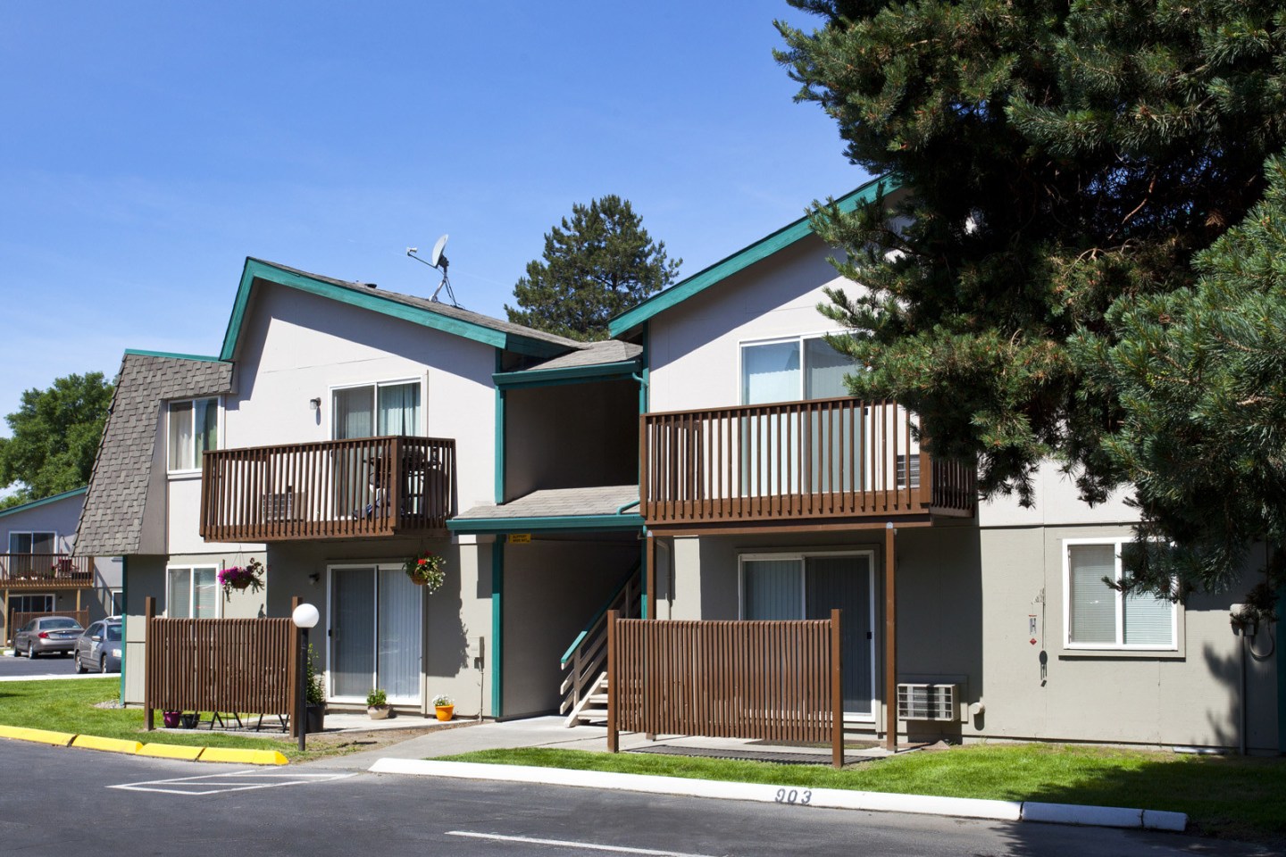 Tower Apartments Image 4