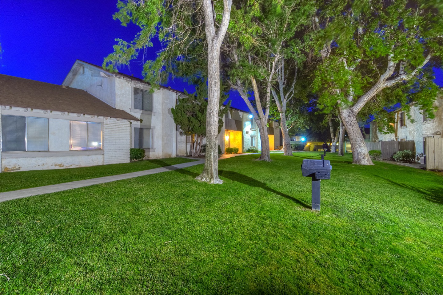 Fairway Manor Image 12