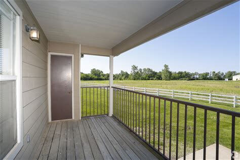 Lakewood Terrace Image 33