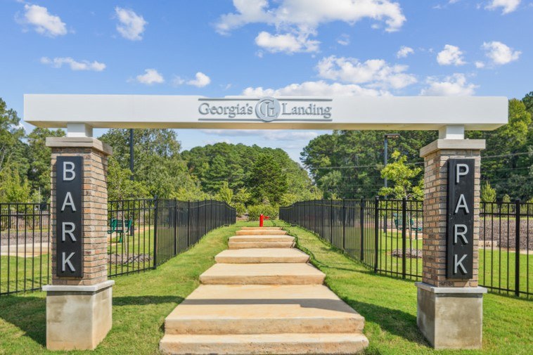 Hudson at Georgia's Landing Image 5