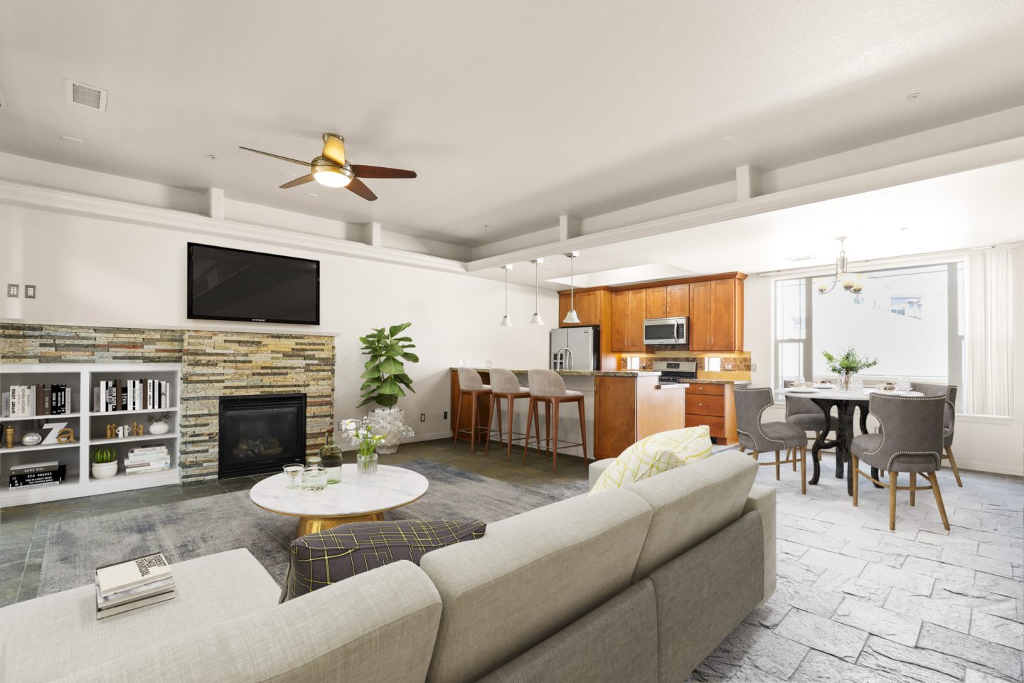 Brownstone Manor Image 1