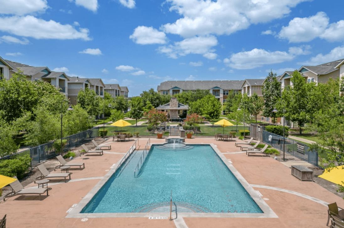 Belle at Bay Colony 55+ Apartments Image 2