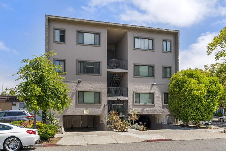 454 34th Street Apartments Image 16