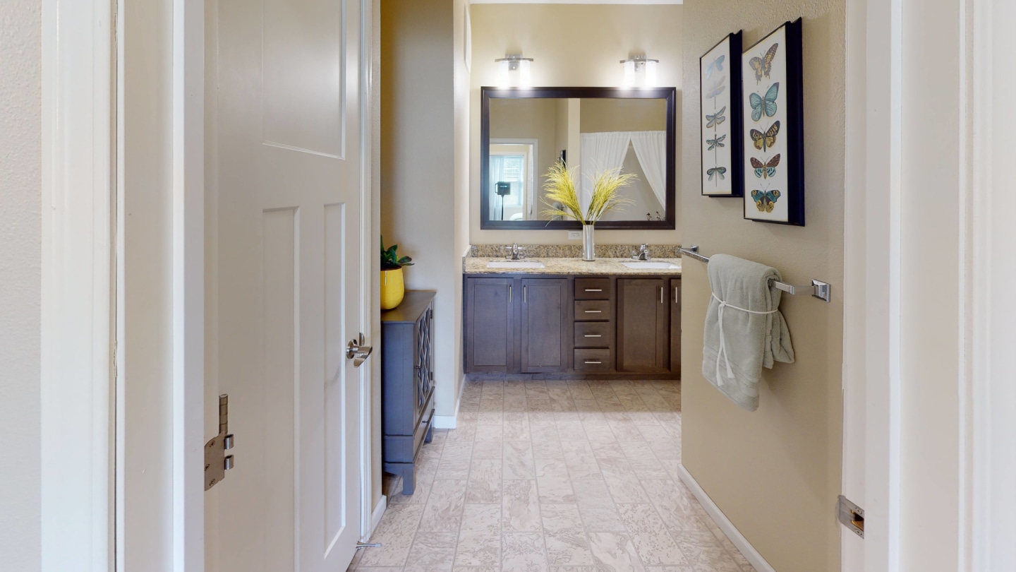 Skye at Arbor Lakes Image 45