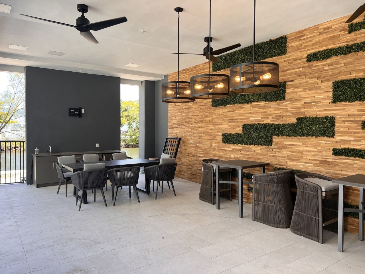 Oasis Pointe Residences Image 42