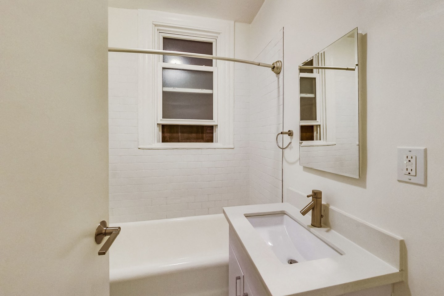 605 Jones Image 19