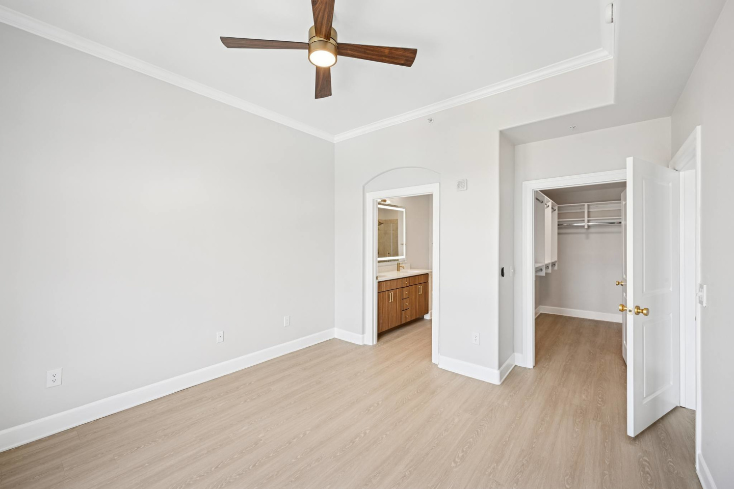 4550 Cherry Creek Image 20