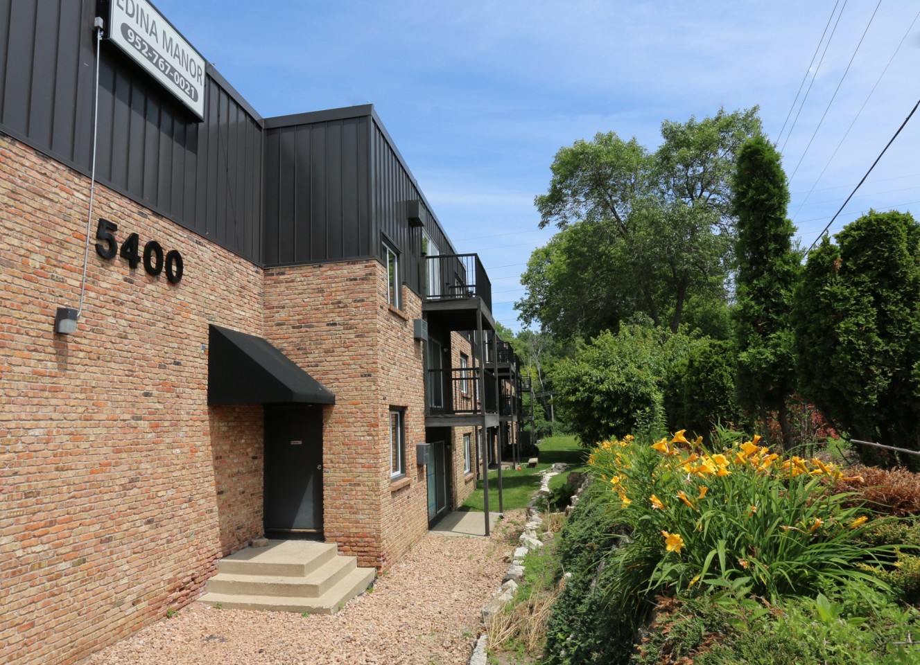 Edina Manor Image 5