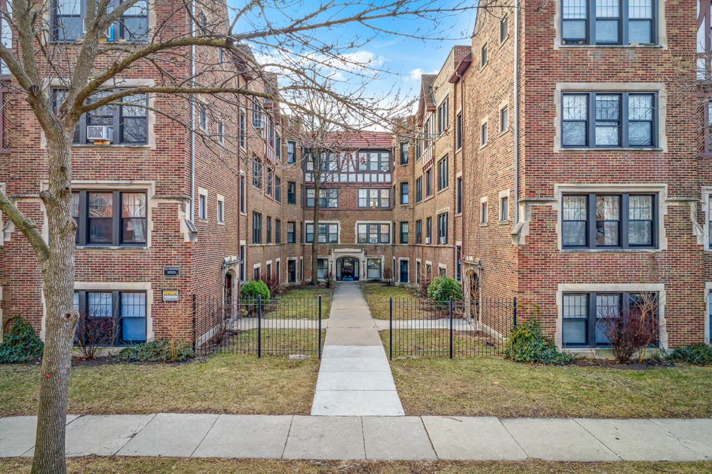 2613 West Berwyn Ave. Apt. Image 1