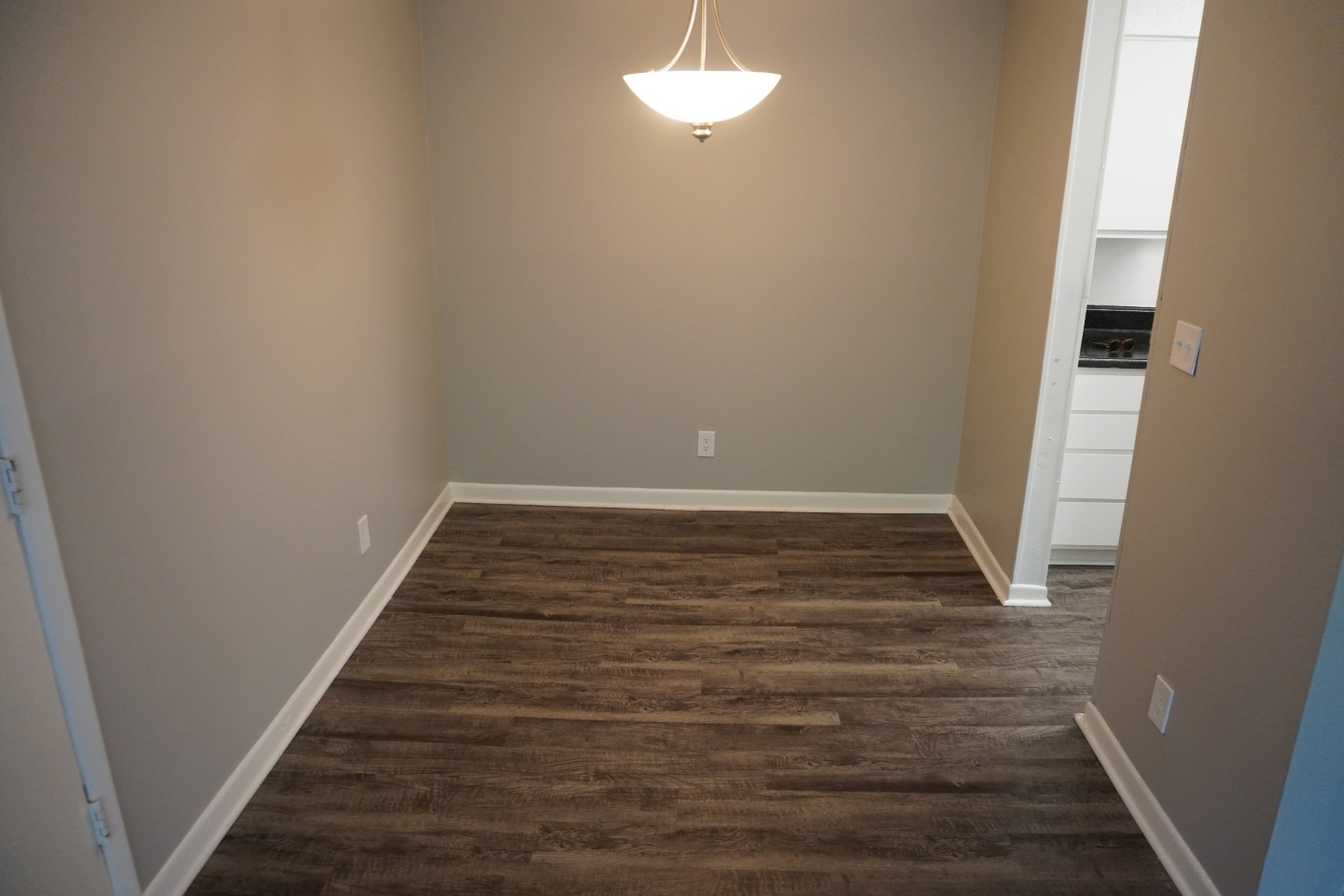 Raintree Apartments Image 7