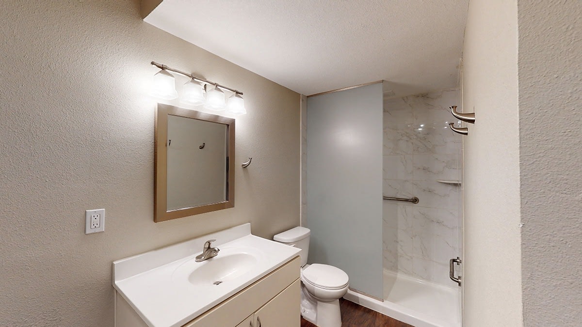 Kent Apartments Image 11