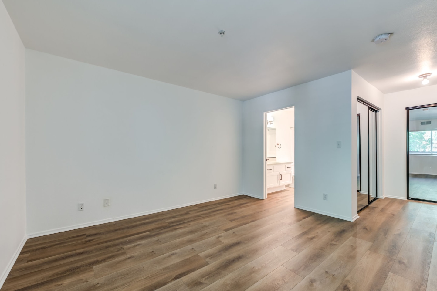 ALUR Apartments Image 5