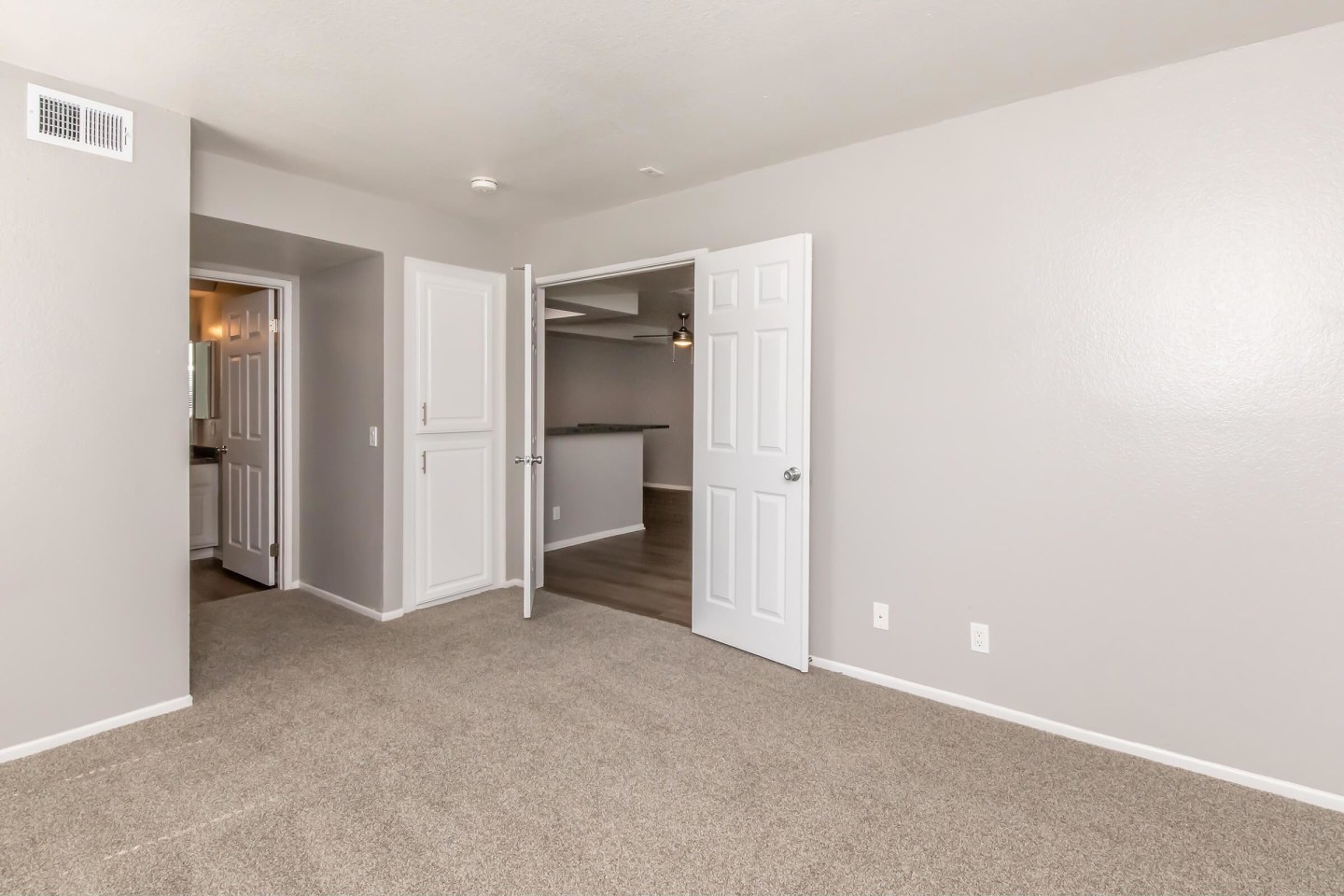Palm Court Apartment Homes Image 37