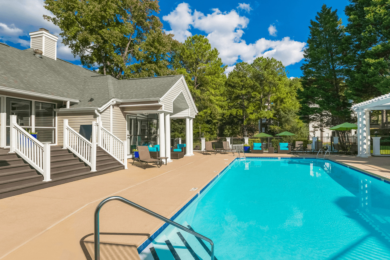 Affordable Housing -  Bridges at Mallard Creek Apartment Homes Image 9