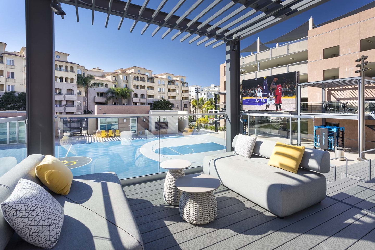 360 Luxury Apartments Image 22