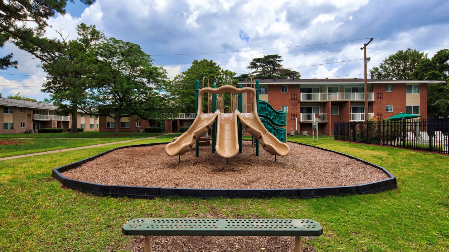 Pembroke Town Center Apartments Image 5