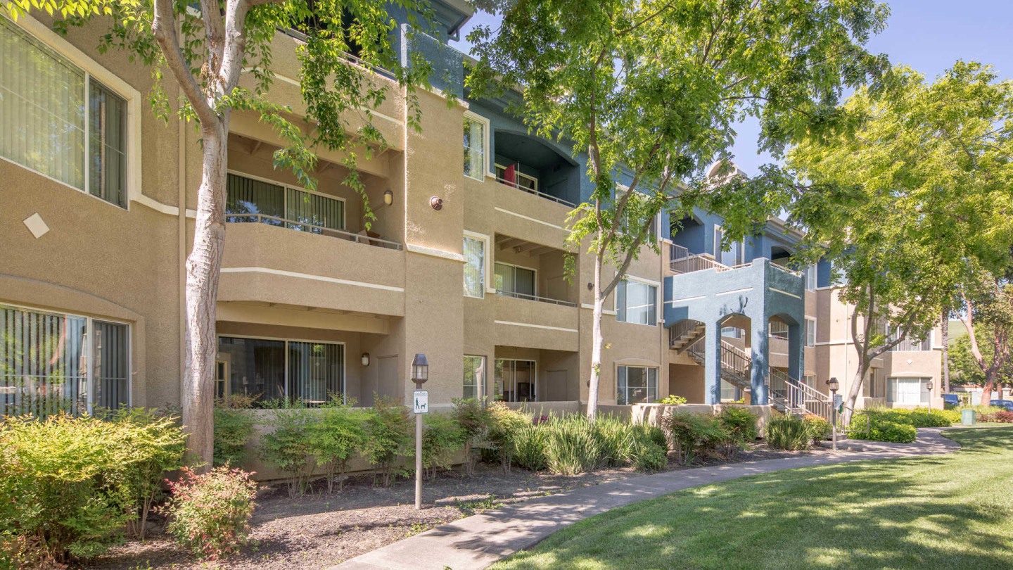Alborada Apartments Image 1