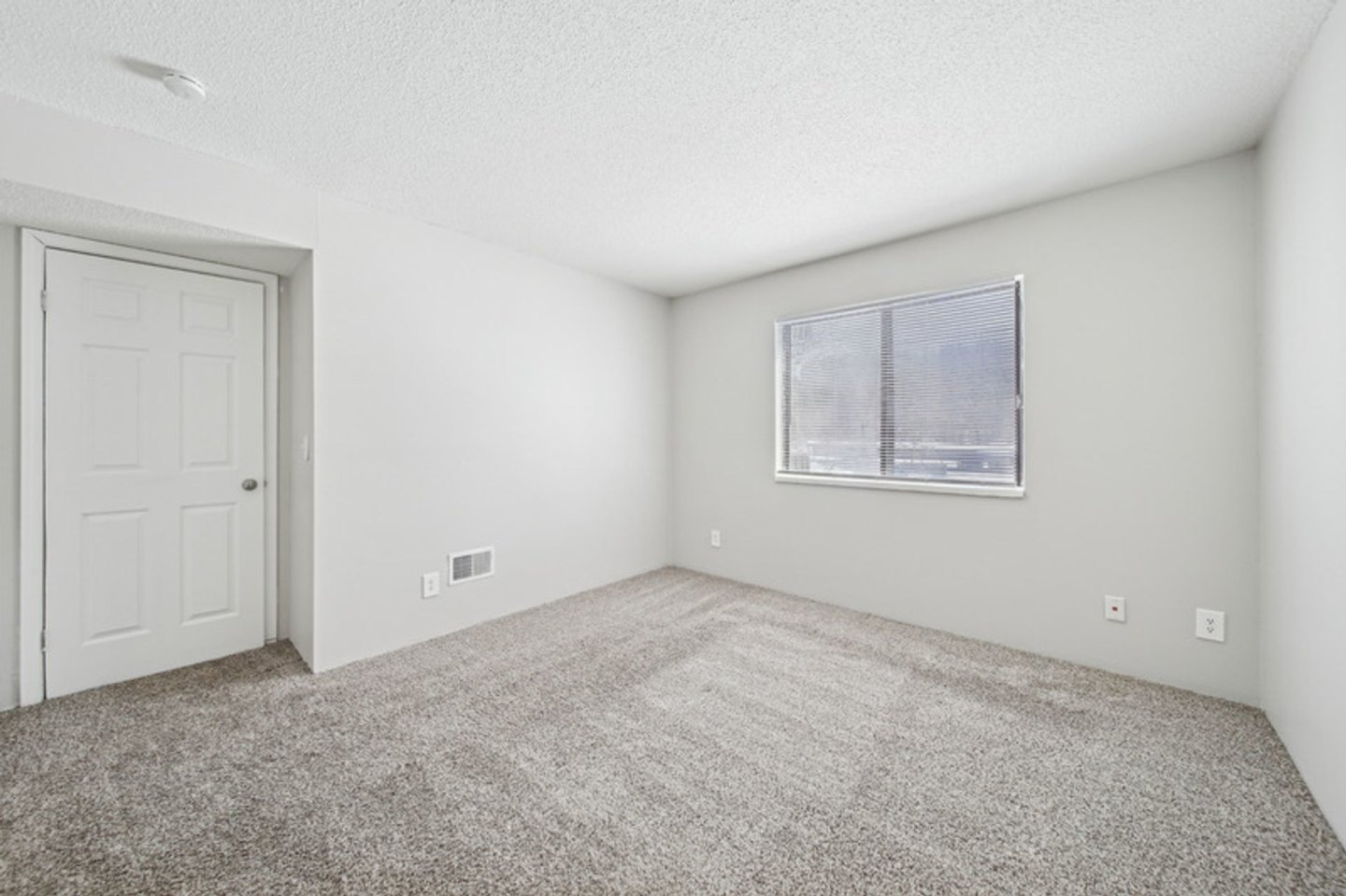 Fox Grove Apartments Image 8